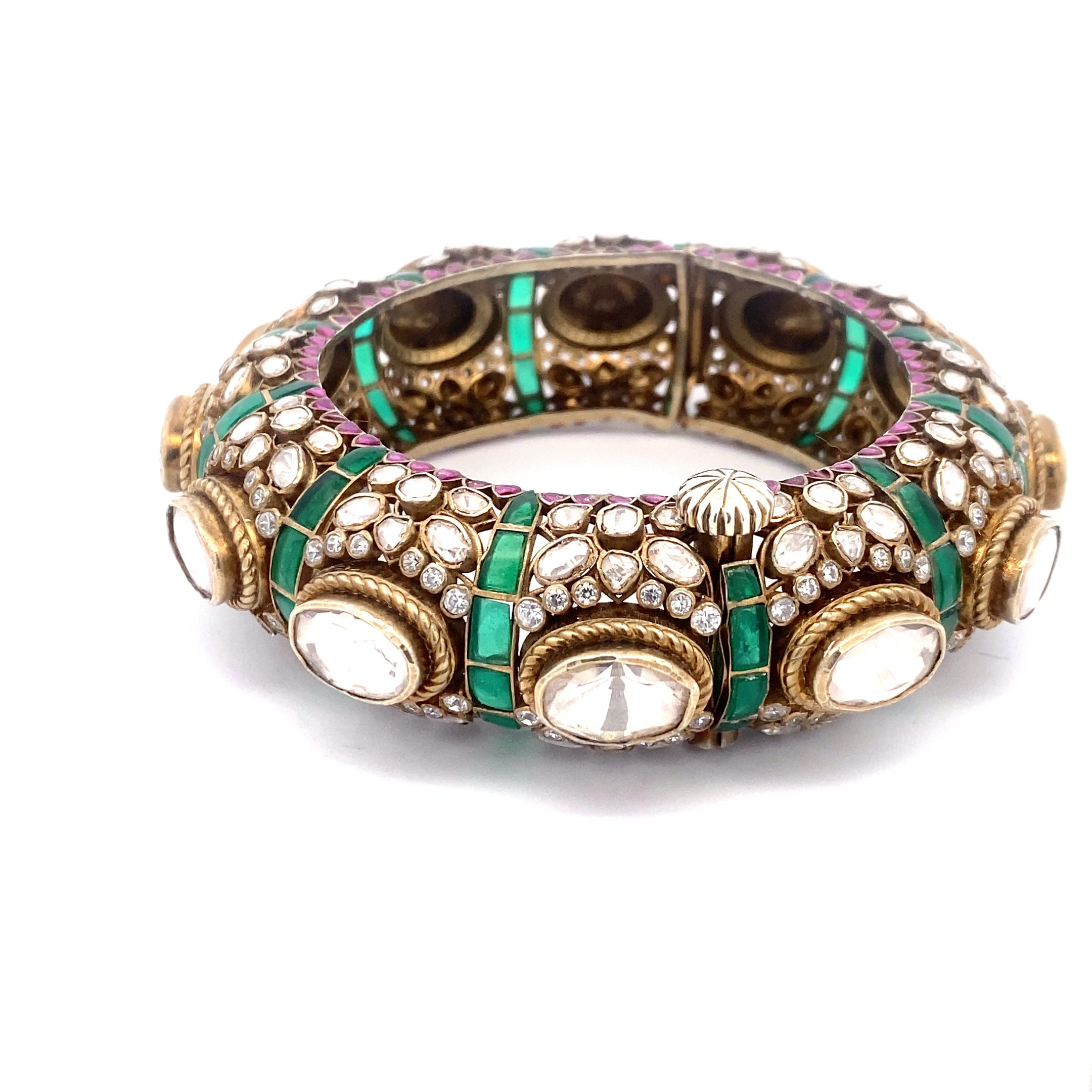 Regal Moissanite Green Bangle