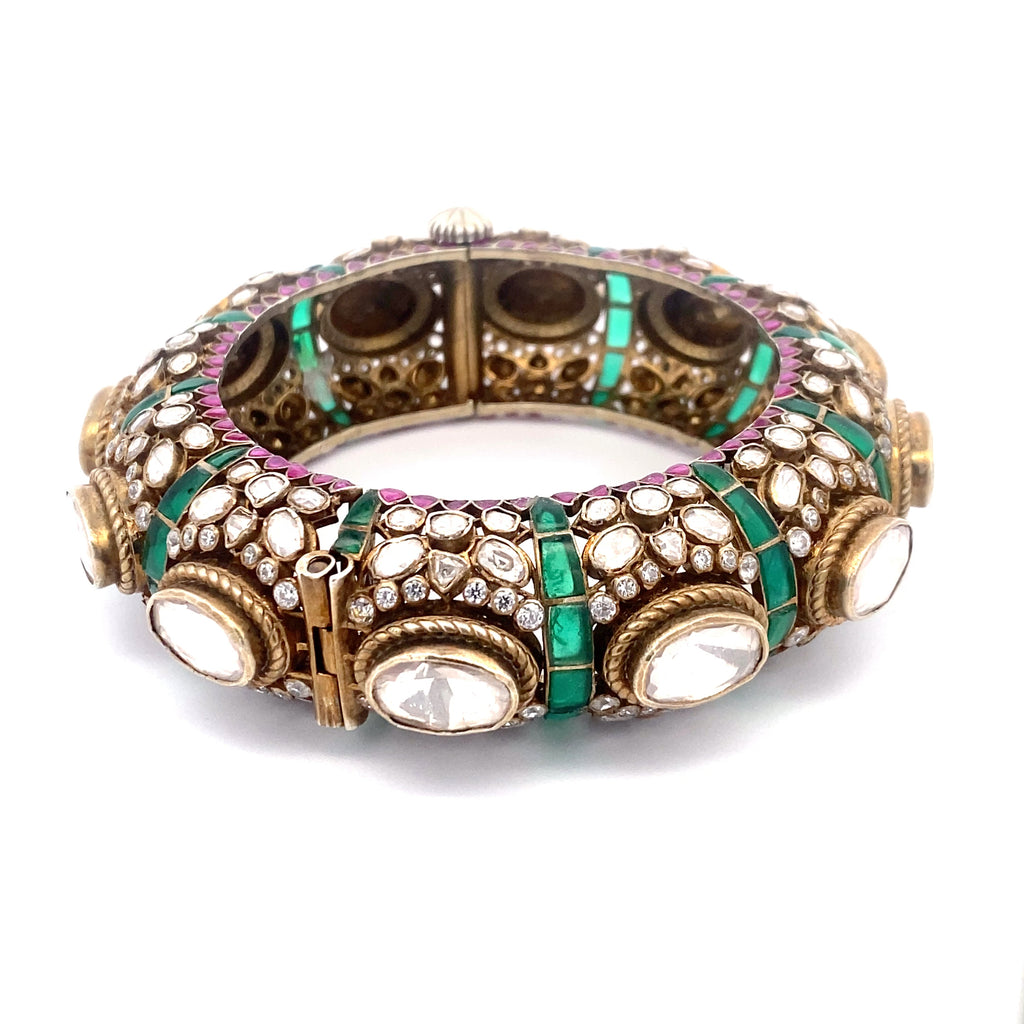 Regal Moissanite Green Bangle