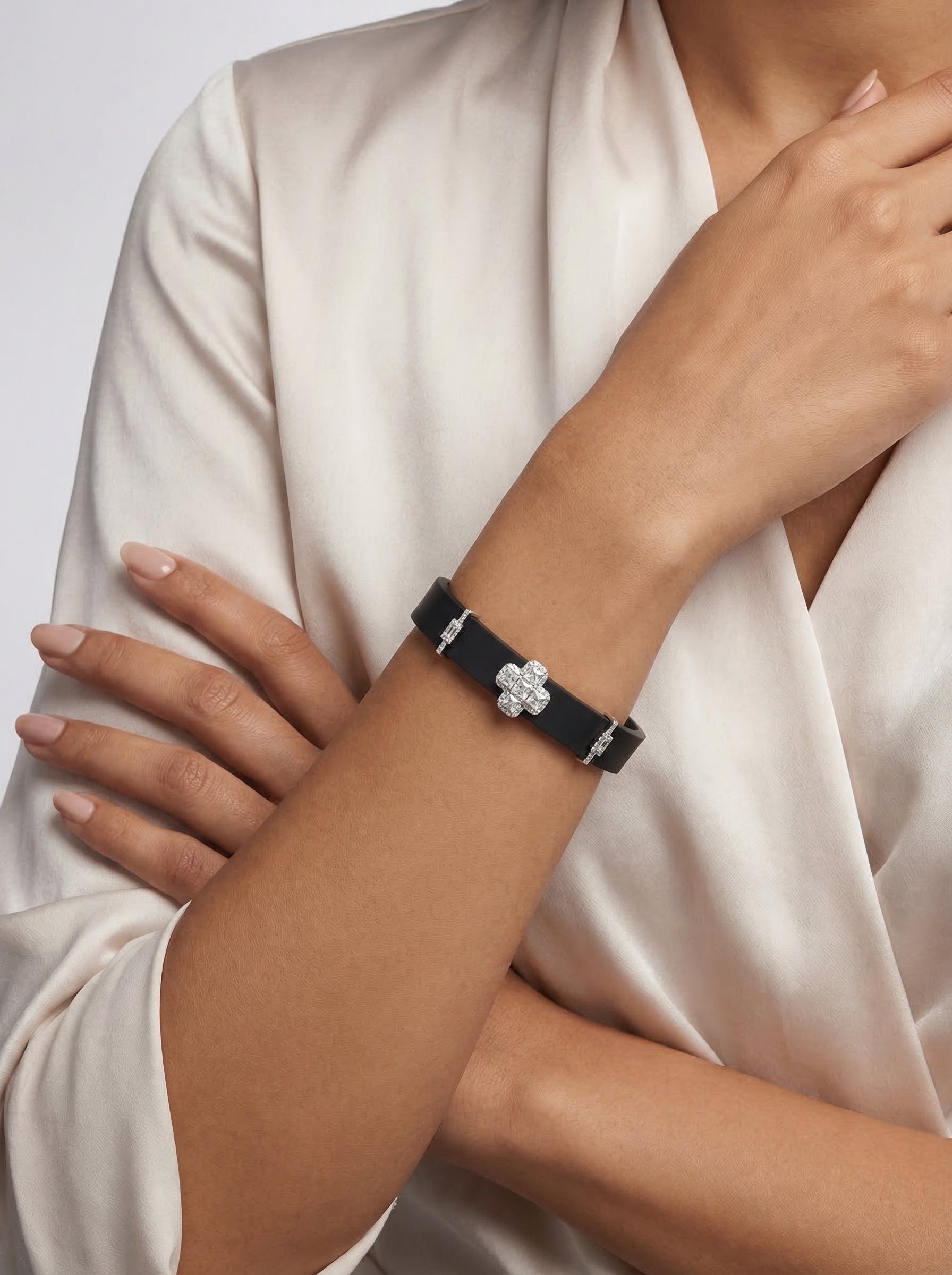 Crystal Clover Black Band Bracelet