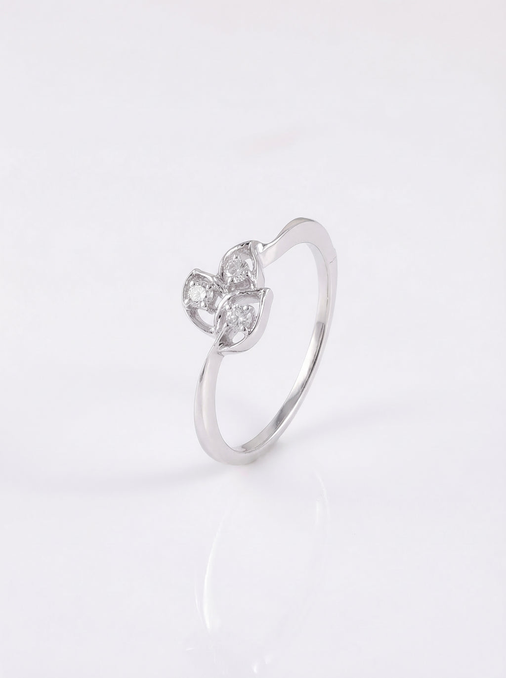 Diamond Petal Leaf Ring