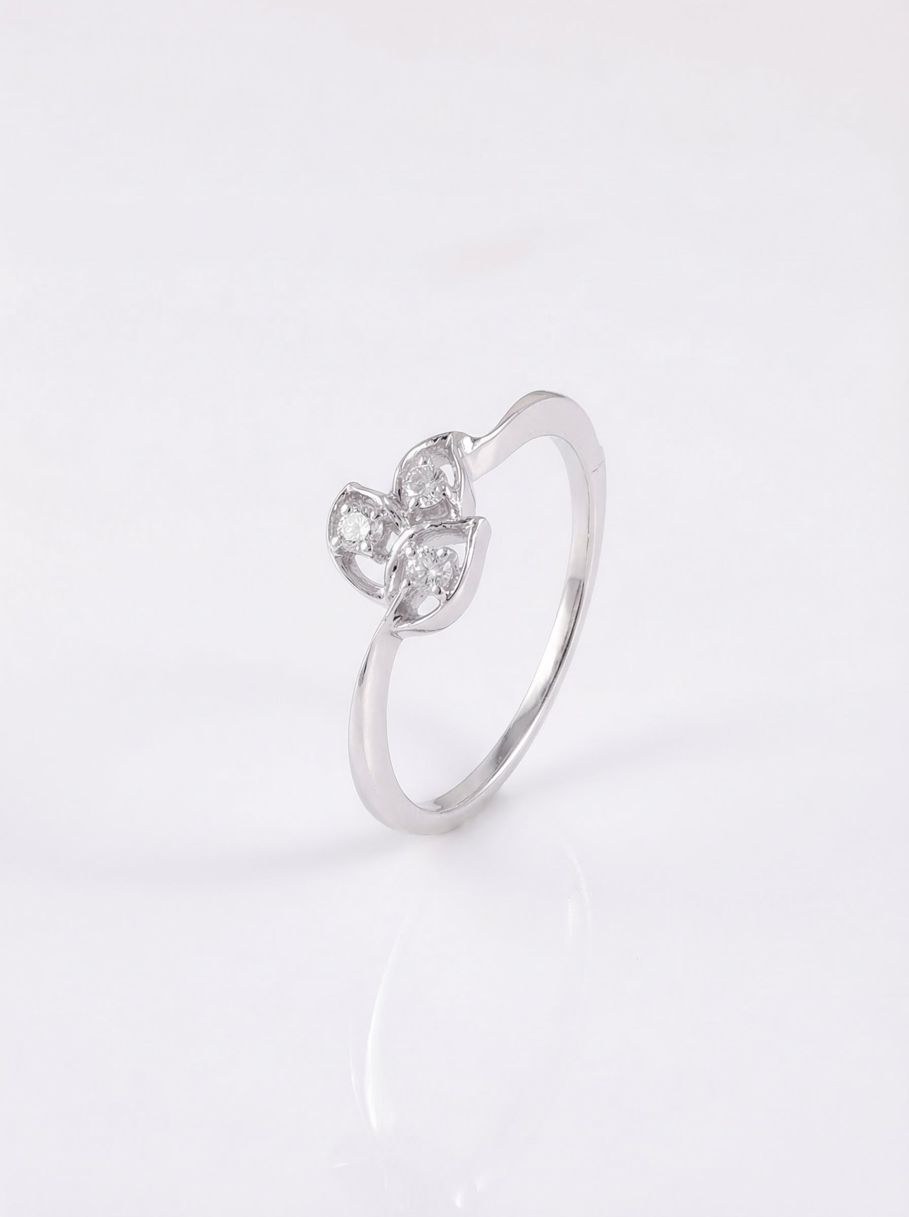 Diamond Petal Leaf Ring