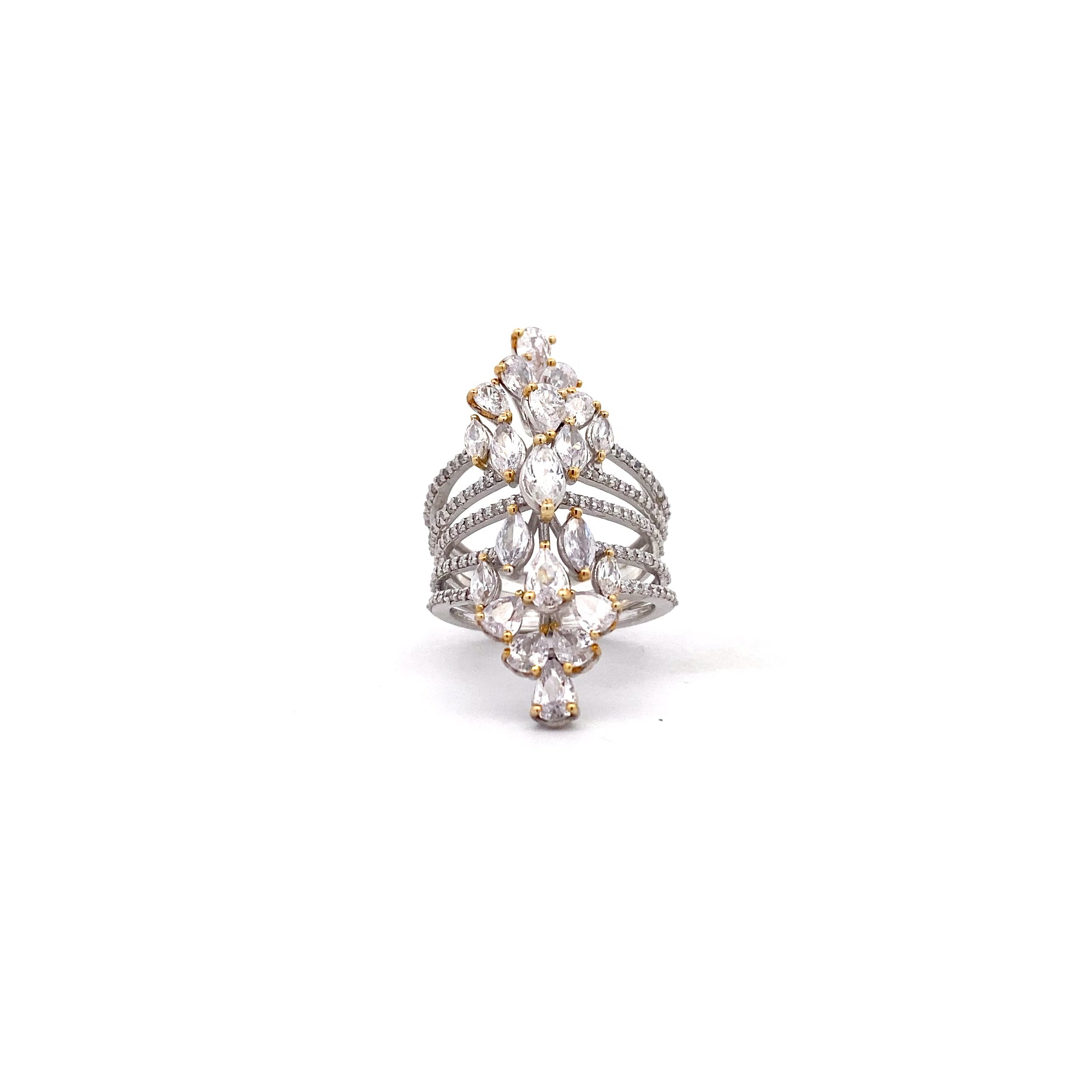 Elongated Cluster Statement Ring