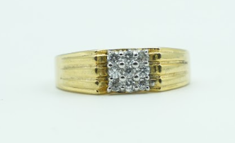 Men's Ribbed Band Cluster Ring