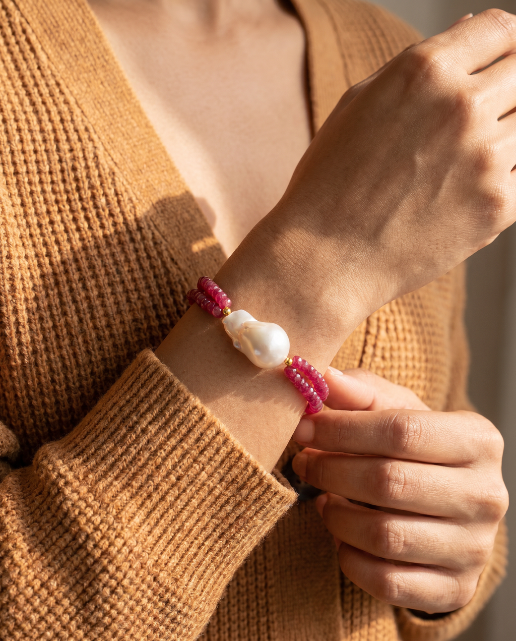 Red Baroque Pearl Bracelet