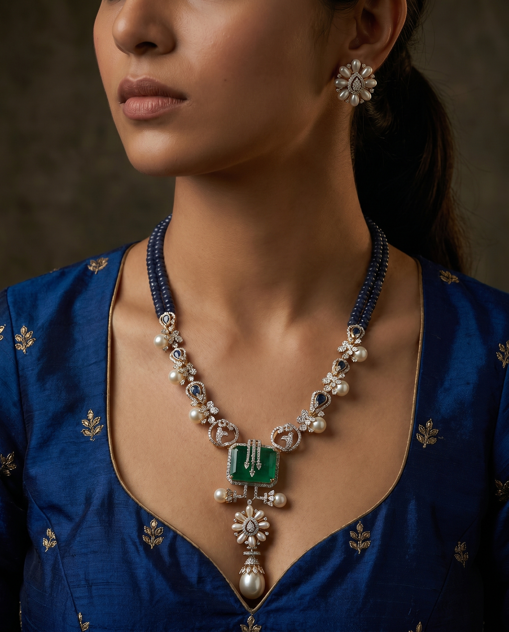 Midnight Blue Bead Royal Pendant Necklace