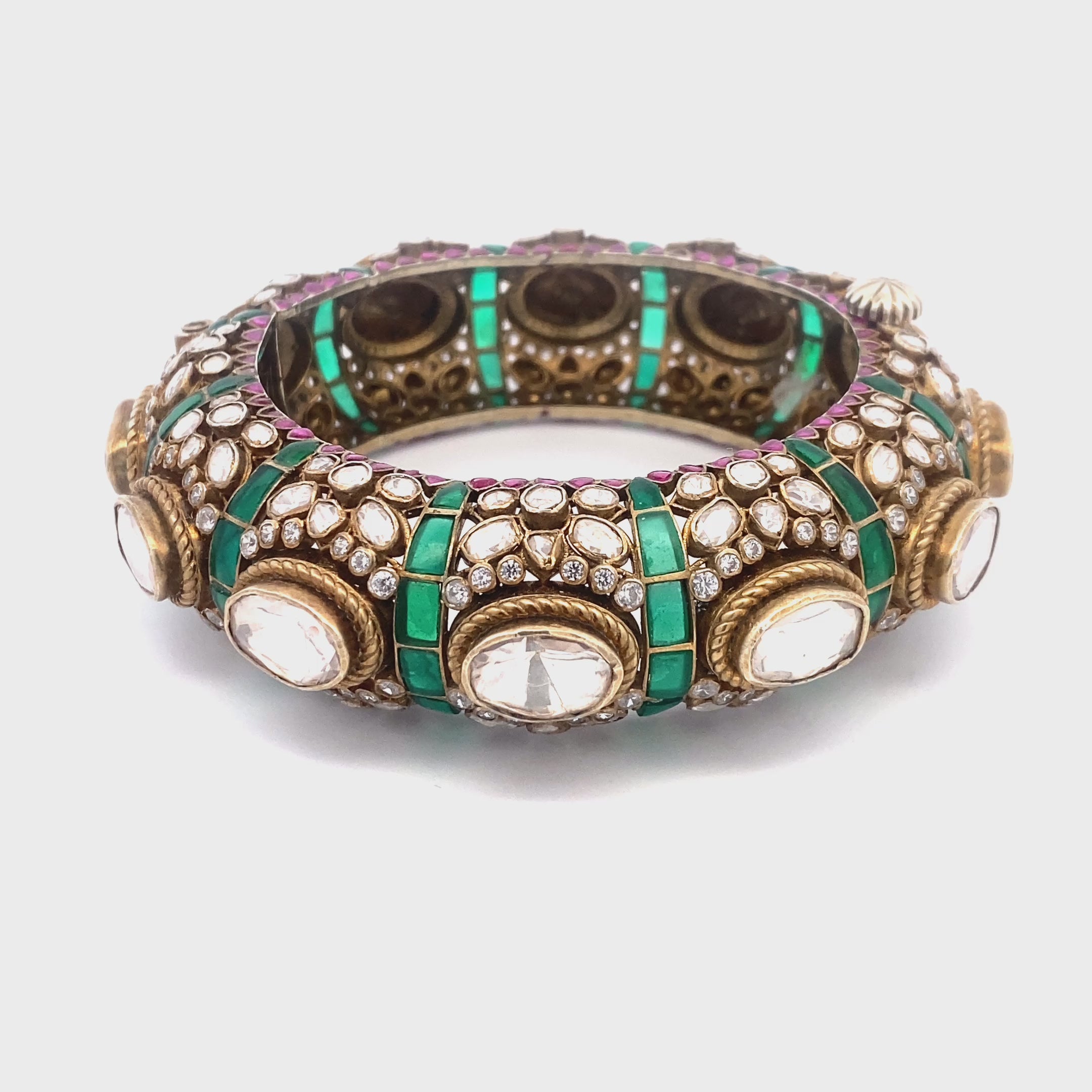 Regal Moissanite Green Bangle